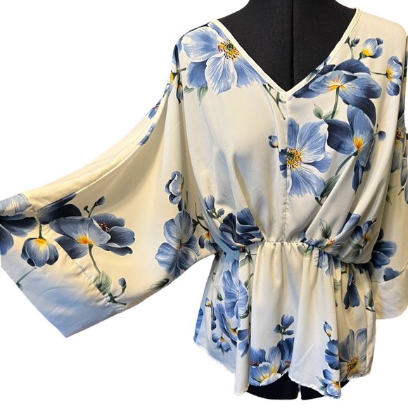 Hailey & Co. Tops - Hailey & Co. Blue & White Floral Kimono Sleeve Peplum Top L
